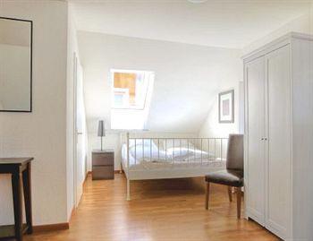 Swiss Star Guesthouse District 4 - Contactless Self Check-In Zurich Exterior photo
